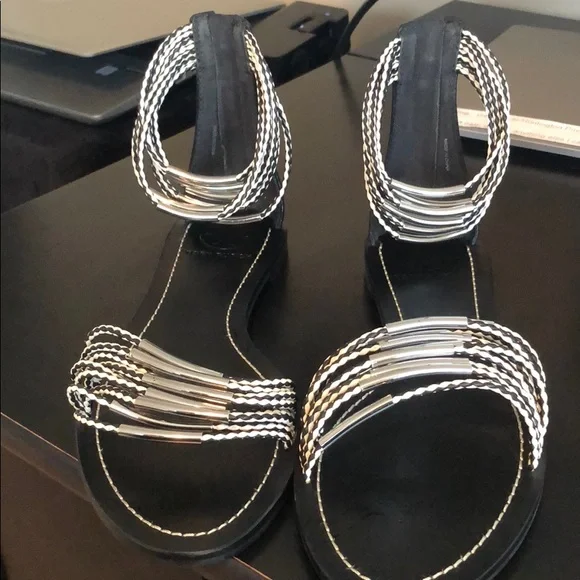 Tory Burch- zip up slides - Picture 3 of 9